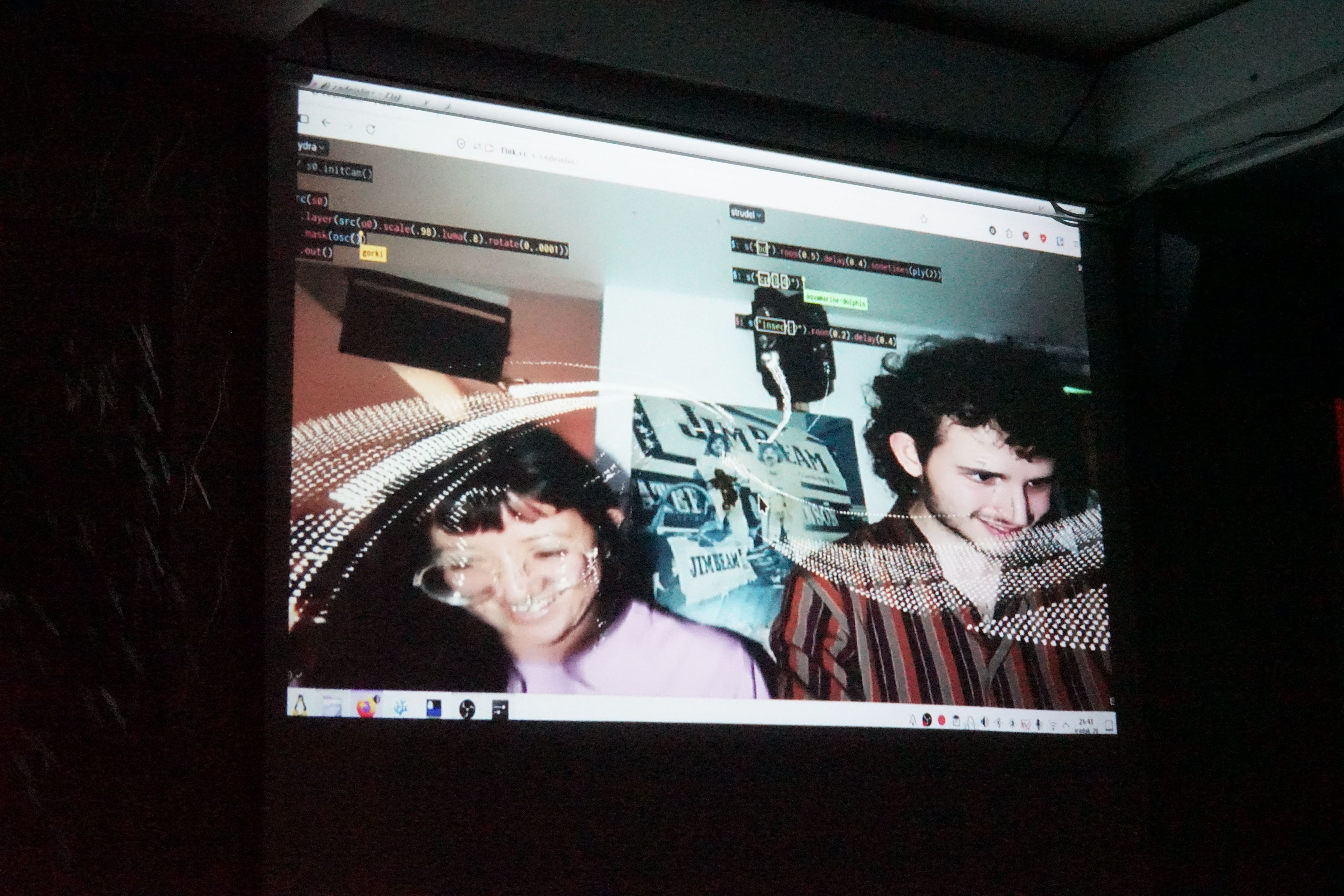 Photo of map(h)'s projection